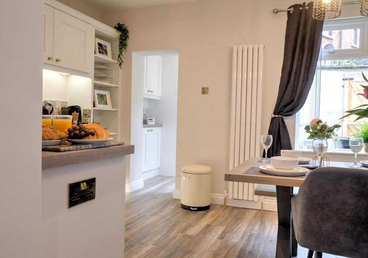 The Belfast Boutique Central Cozy Sleeps7 (Adults Only) Екстер'єр фото