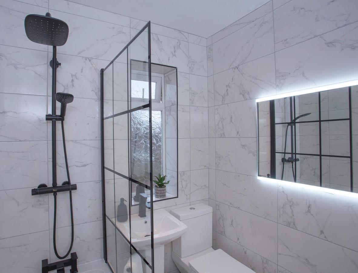 The Belfast Boutique Central Cozy Sleeps7 (Adults Only) Екстер'єр фото